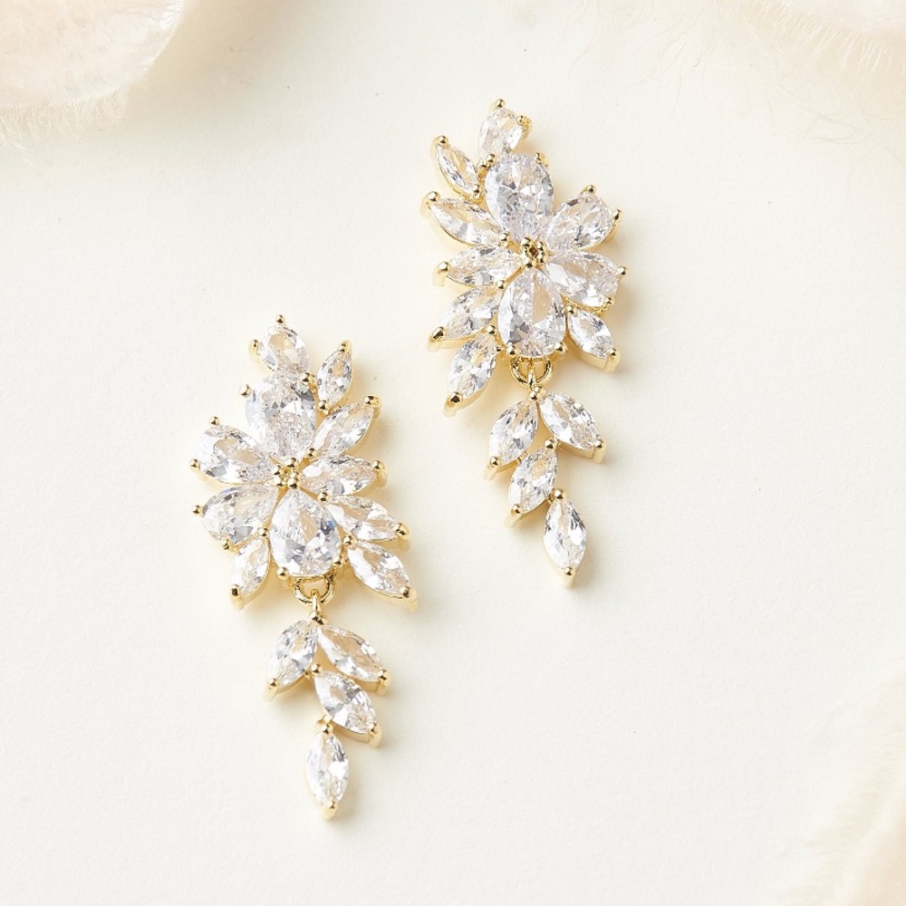 Wedding bridal gold earrings